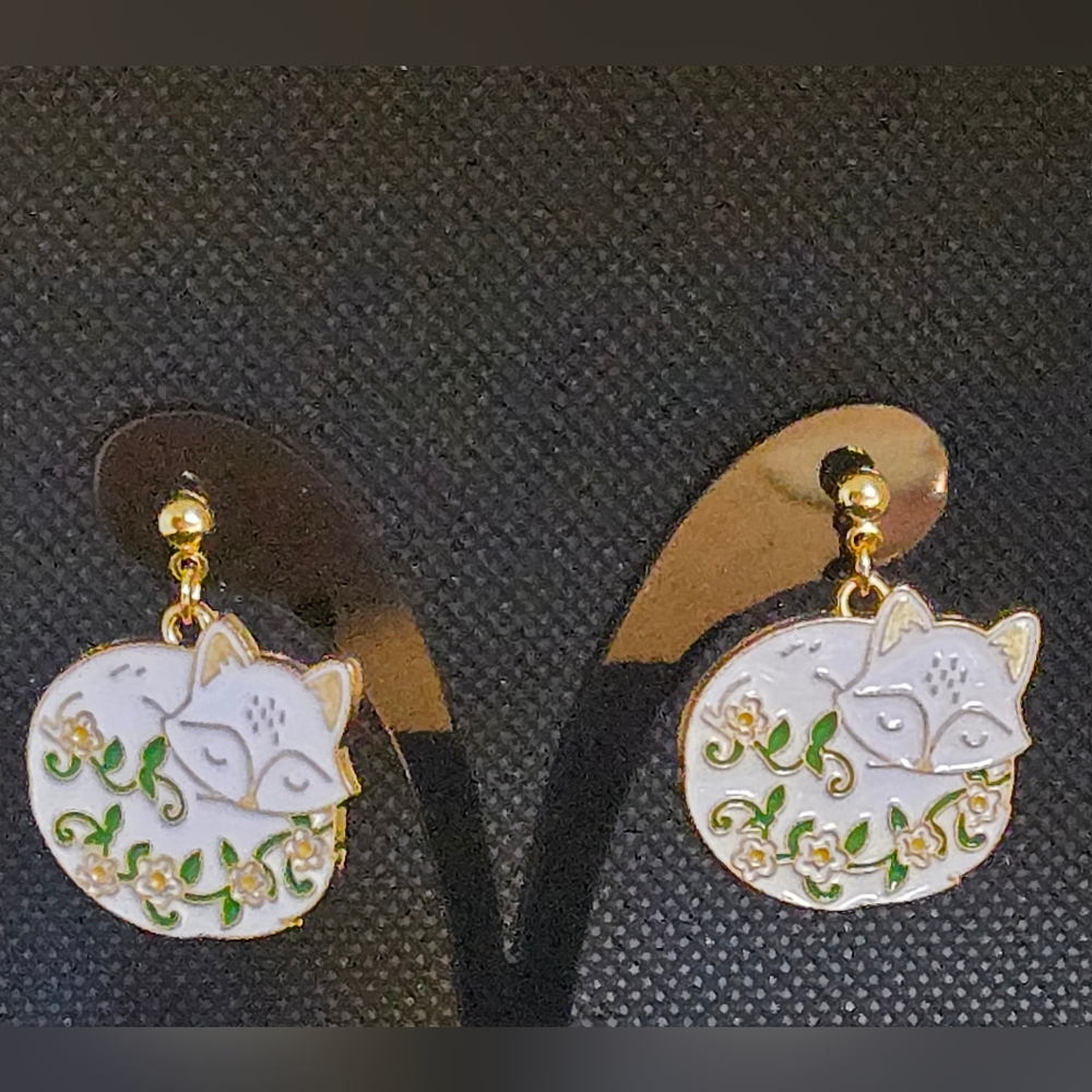 Sleeping fox earrings